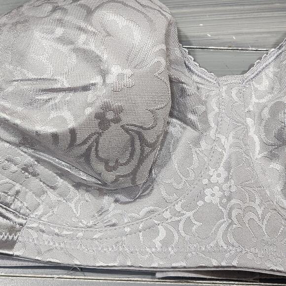 Playtex 4745 18 Hour Bra 38D Ultimate Lift and Support Wireless Bra Crystal Grey - Picture 3 of 11